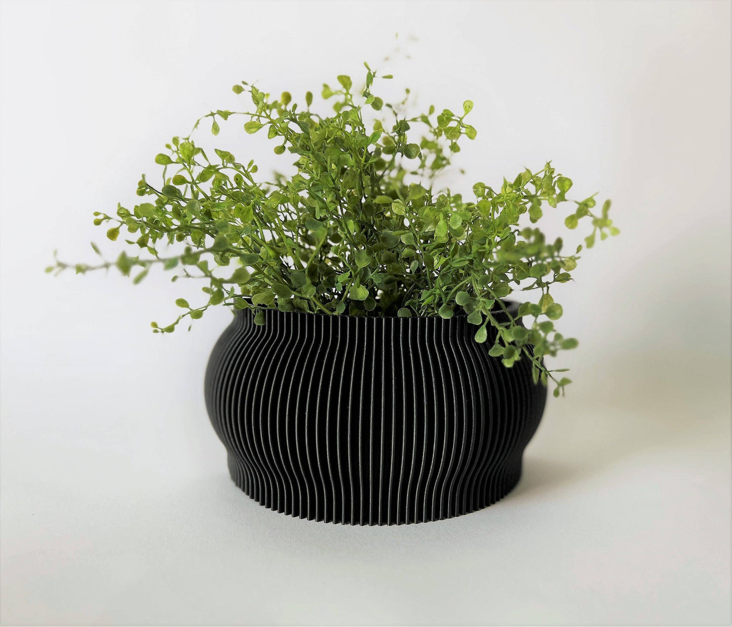 Solah Design - Large Lightweight Wall Planter | Black, Beige, Blush Pink